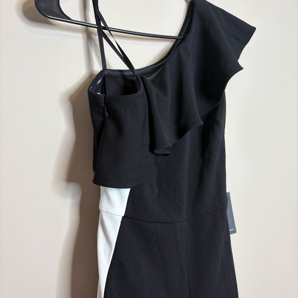 NWT Adrianna Papell One Shoulder Crepe Jumpsuit Black Ivory Stripe Size 4 - Picture 6 of 9